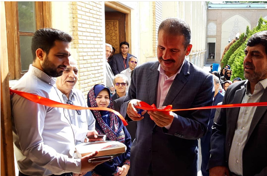 Identification of 70,000 Crafts and Traditional Artists in Isfahan Province / 40,000 Artists have been Licensed in Isfahan Province.